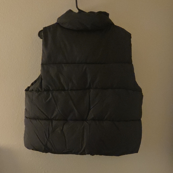 Black Puffer Vest - Picture 2 of 4